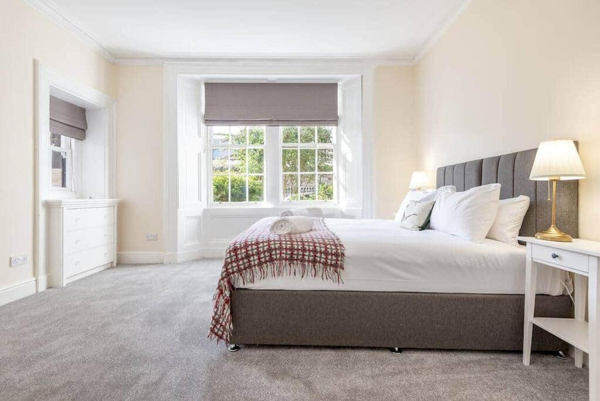 Westview House - 3 Bedrooms - Central - Parking St Andrews Buitenkant foto