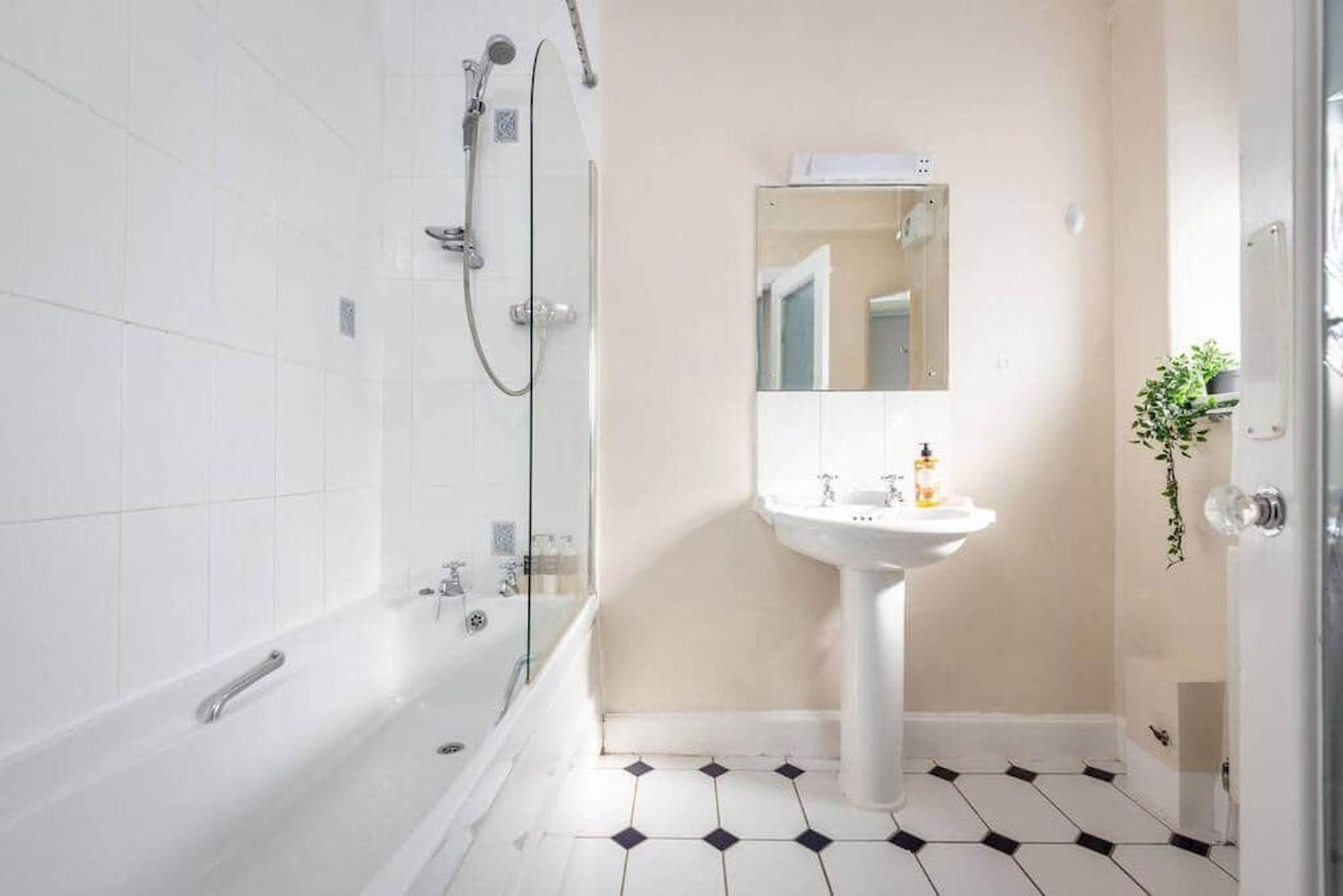 Westview House - 3 Bedrooms - Central - Parking St Andrews Buitenkant foto